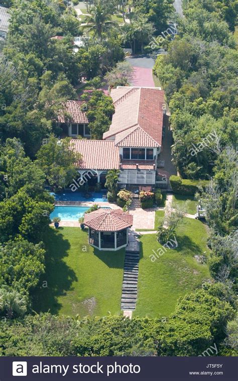 Check spelling or type a new query. Burt Reynolds florida home which he just sold. Burt ...