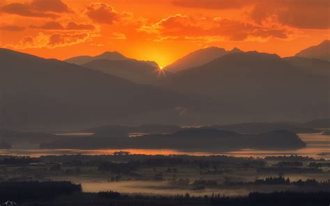Download Wallpaper 3840x2400 Mountains Sunset Fog Scotland 4k Ultra