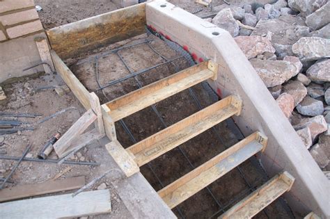 Guide on Building Concrete Steps | Concrete stairs, Concrete steps ...