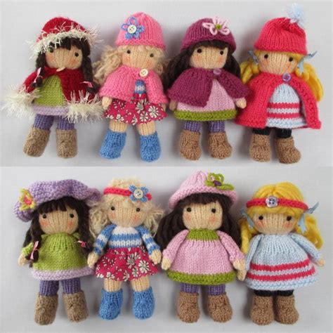 A crochet poinsettia is a great addition to your christmas decorations. A guide about knitted toys - Crochet and Knitting Patterns ...