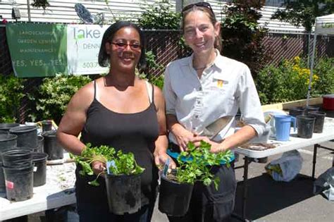 Project Helps Apartment Dwellers Develop Green Thumbs East Pdx News