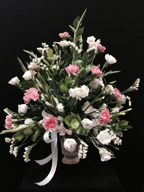 Symmetric Arrangement Flower Arrangements Floral Wreath Arrangement