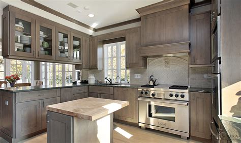 Nothing is more unappealing than a dull, outdated kitchen with old cabinetry and hardware. Kitchen Design Ideas | PRASADA Kitchens and Fine Cabinetry