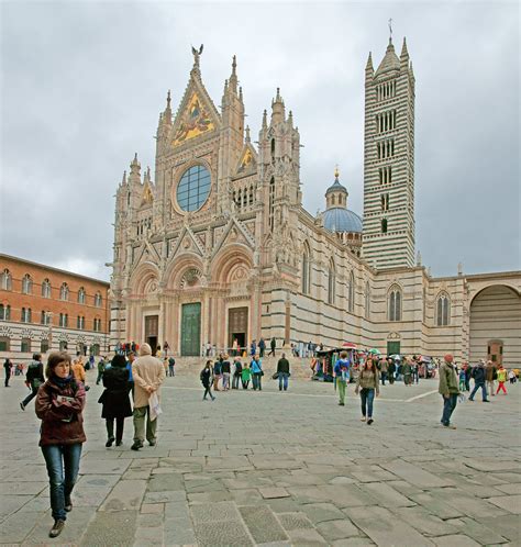 Siena Cathedral And The Piazza Del Duomo Siena Tuscany Flickr