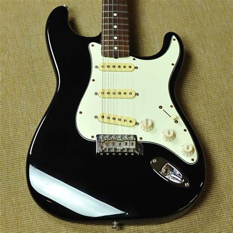 This is a super cool strat, dubbed the midnight stratocaster from a special run of mij guitars. Fender Japan '62 Stratocaster Reissue - MIJ - Black | | Reverb