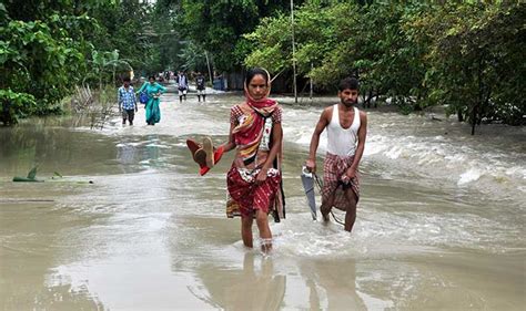 Floods Claim 361 Lives In Bihar Situation In Uttar Pradesh Assam Grim