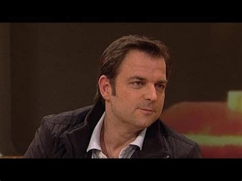Martin rütter, jahrgang 1970 und vater von vier kindern, ist studierter tierpsychologe. Martin Rütter vom Kamel gefallen - TV total - YouTube