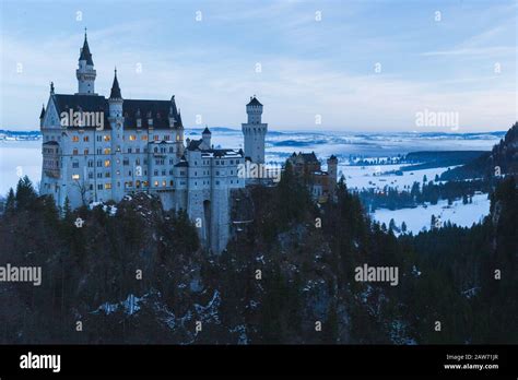 Neuschwanstein Castle Near Fussen Baviara In Germany Stock Photo Alamy