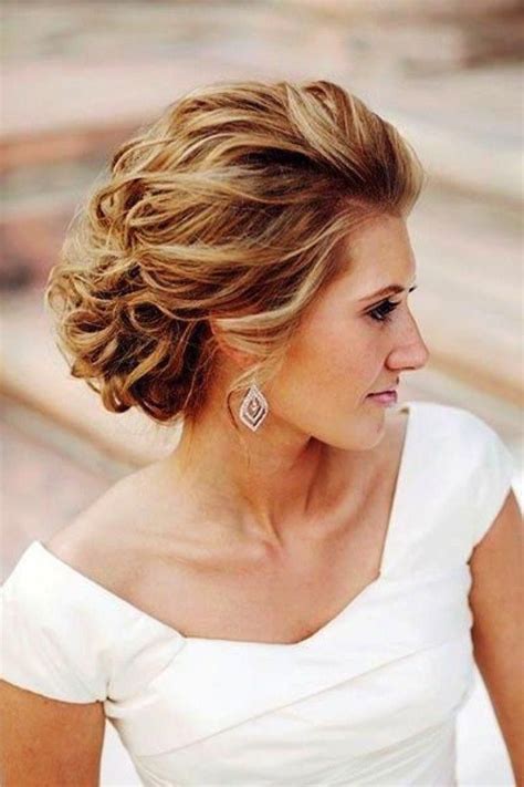 12 Cool Wedding Hairstyles For Older Women Woth Medium Length Hair