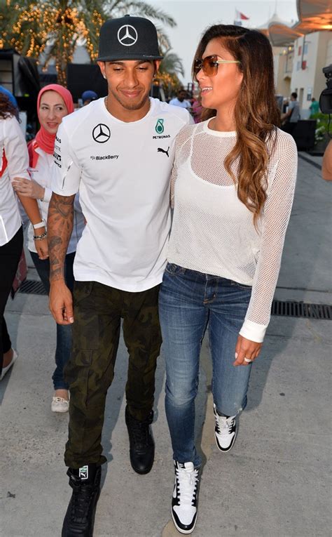 Pda Alert Nicole Scherzinger Cheers On Lewis Hamilton In Bahrain E
