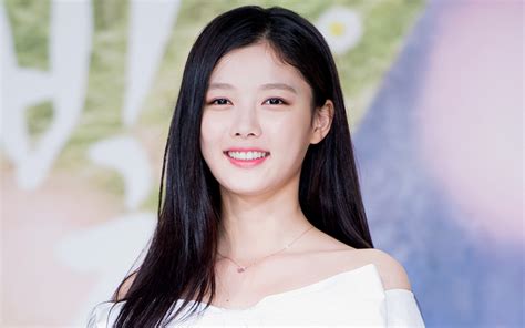 Beautiful Face Does Actress Kim Yoo Jung Get Plastic