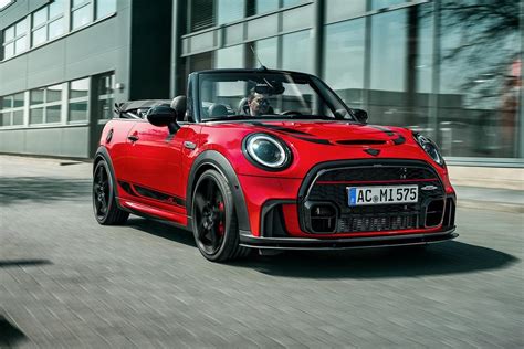 2022 Mini Jcw Convertible Upgraded With New Look And More Power Carbuzz
