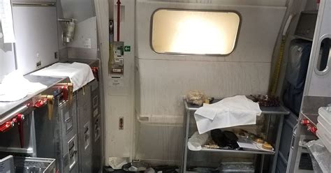 Flight Attendant Breaks Wine Bottles Over Unruly Passengers Head