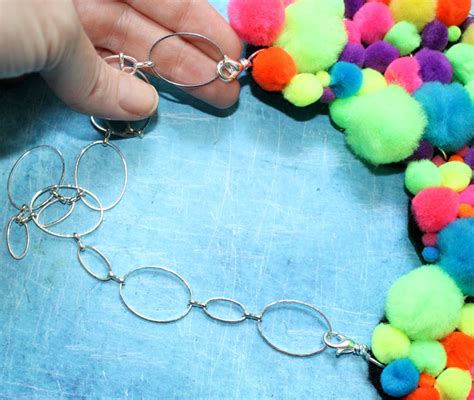 The Impatient Crafter Ilovetocreate Teen Crafts Playful Pom Pom Necklace