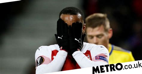 Unai Emery Warns Alexandre Lacazette After Arsenal Striker Gets Red