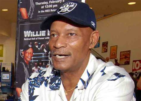 Hall Of Fame Raiders Cb Willie Brown Dies At 78 Derek Carr And Team Pay