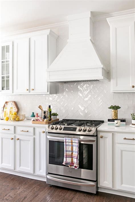 10+ All White Kitchen Ideas – HomeDecorish