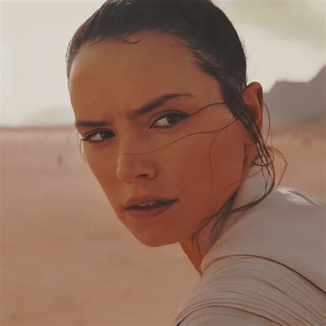 Rey Daisy Ridley Rey Star Wars Skywalker Jedi Beautiful Women Icon