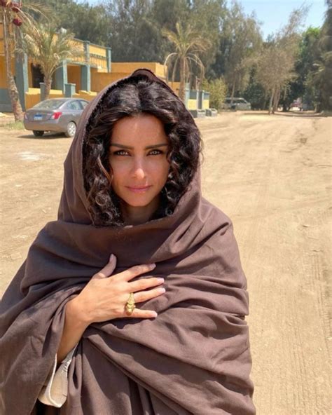 مشاهدة وتحميل مسلسل التشويق والاثارة المصري نسل الاغراب الحلقة 1 الاولى يوتيوب بطولة أحمد السقا وأمير كرارة ومي عمر بجودة عالية hd اون لاين ، شاهد نت. نور تنشر صورها من كواليس مسلسل "جمال الحريم"