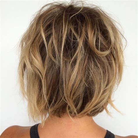 Brown Messy Bob With Blonde And Caramel Highlights Messy Bob Hairstyles