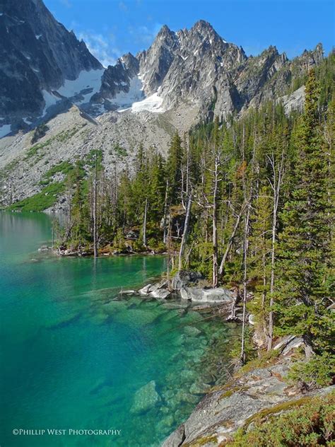 Colchuck Peak And Colchuck Lake Alpine Lakes Wilderness Wa Alpine