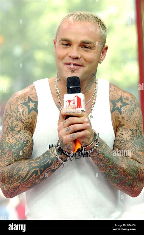 Crazy Town Singer Shifty During His Guest Appearance On Mtvs Trl