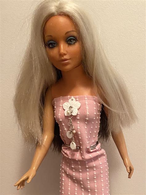 my vintage tiffany taylor doll her hair spins around so she can be a brunette as well as a