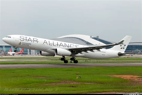Airbus A330 343 Star Alliance Singapore Airlines Aviation Photo