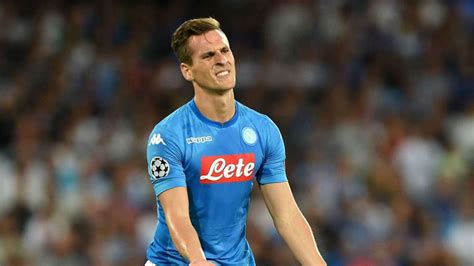 'napoli heeft me niet goed behandeld'. L'OM veut Milik et Suarez ! - Transfert Foot Mercato