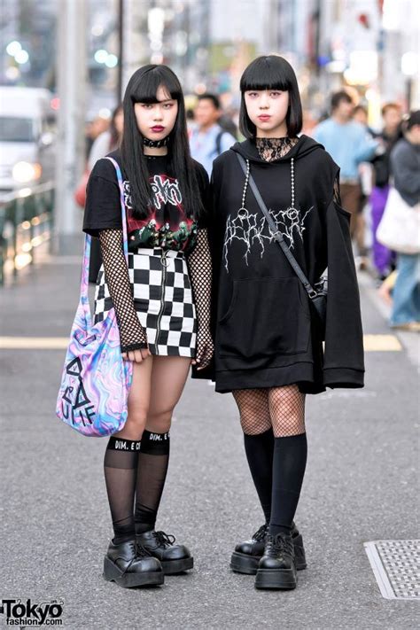 Harajuku Girls In Bercerk And Faith Tokyo Mode Harajuku Harajuku Street Style Tokyo Street Style
