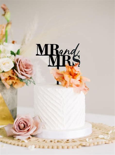 Romantic Wedding Cake Cool Wedding Cakes Wedding Decor Wedding Cake Topper Acrylic Wedding