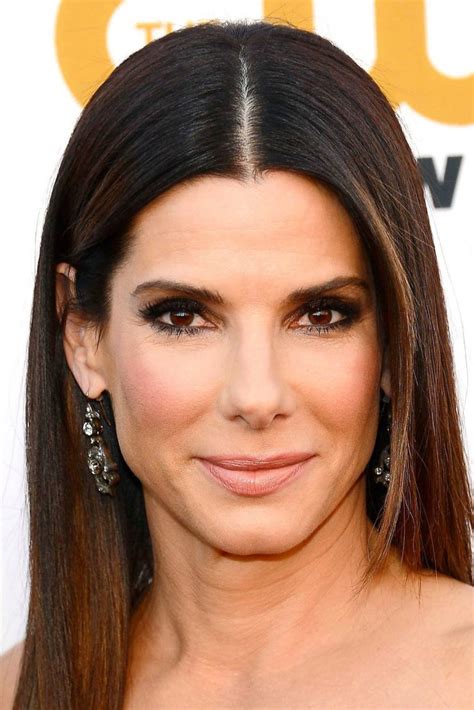 Sandra annette bullock is an american actress, comedian, and producer, who rose to fame in the 1990s after roles in successful films. Sandra Bullock - elFinalde