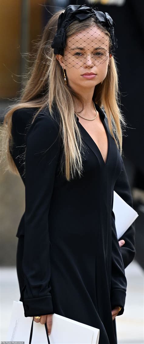 Lady Amelia Windsor Looked Sombre In All Black As She Said Goodbye To The Queen Daily Mail Online