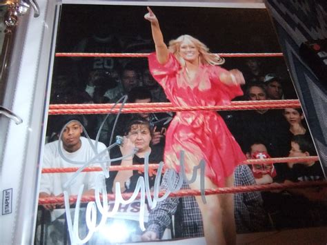 Kelly Kelly My Wrestling Autograph Collection