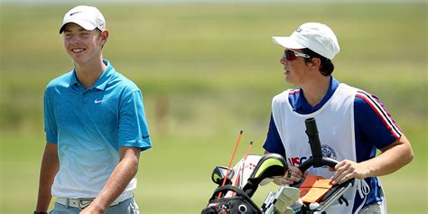 Evnroll putter robot test video. GOLFWEEK | Norway golfer Kristoffer Reitan and caddie ...