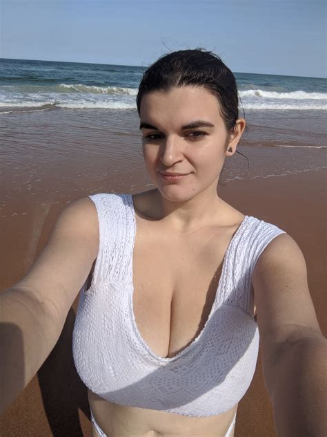 Tw Pornstars 2 Pic Jenni Noble Twitter Beach Day 10 53 Pm 15 Mar 2020