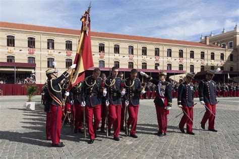 We did not find results for: Fotos: Jura de bandera en la Academia General Militar de ...
