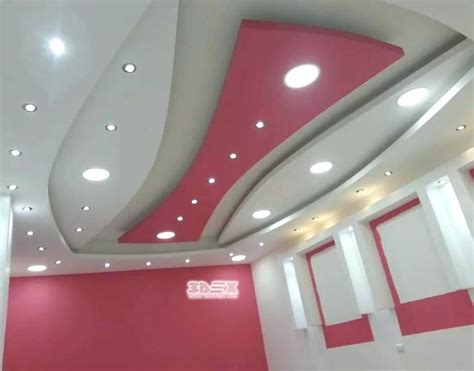 The light coloured backgrounds surely have an advantage over any other colour, that is the reason the look making a much bigger impact. Indian Home Hall Ceiling Design Inpirations в 2020 г ...