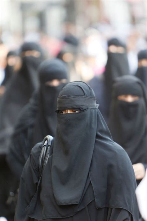 Burka Ban Backed By 57 Of The British Public Yougov Survey Finds Huffpost Uk News