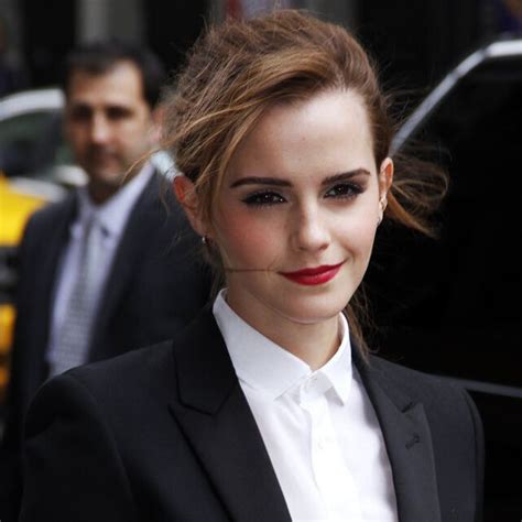 Emma Watson Makes Sharp Tailoring Look Super Hot For Late Show With