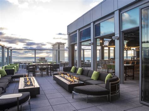 Its like miami but in buffalo. vue rooftop lounge. VU Rooftop Bar | Bars in Near South Side, Chicago