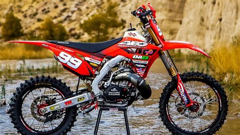Tap the exhaust pipe free with a rubber mallet when unbolted. Project 2017 Dual Exhaust Honda CR500 2 stroke - Dirt Bike ...