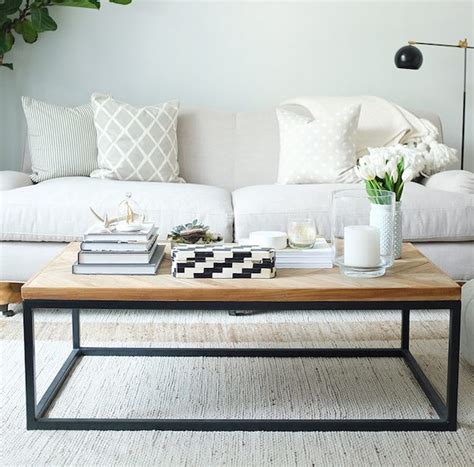 Diy your own coffee table or find the perfect style, size, and shape for a new coffee table with photos and ideas from hgtv. 15 Narrow Coffee Table Ideas For Small Spaces | Living ...