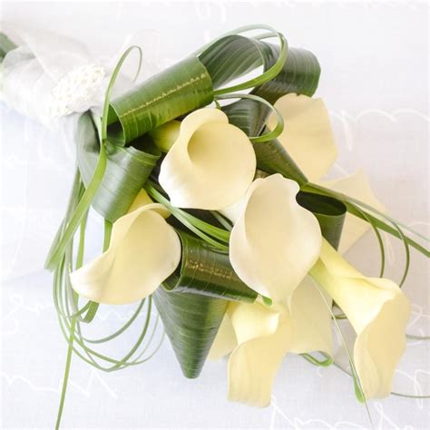 White Calla Lily Bridal Bouquet Buy Online Or Call 01536 517077