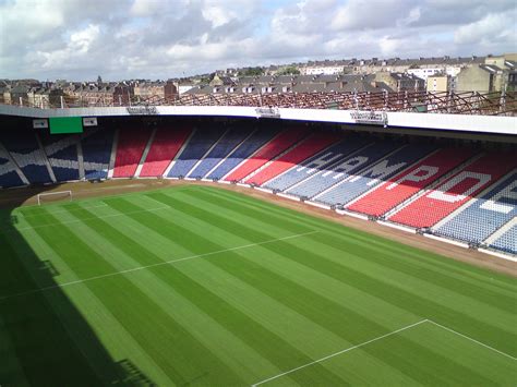 Hampden park (often referred to as hampden) is a football stadium in the mount florida area of glasgow, scotland. Hampden Park in Glasgow, Scotland | Sport, Scatti, Campi