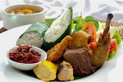 What Is The Most Popular Food In Indonesia Indonesian Food Dishes Eat