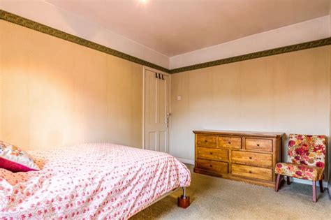 2 Bedroom Terraced House For Sale In Luckwell Road Bedminster Bristol