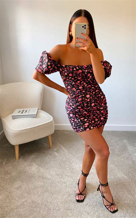 Amy Floral Bodycon Dress In Black S Ikrush