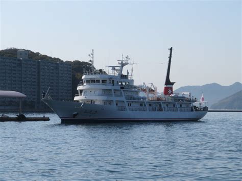 Punip Cruises（プニップ・クルーズ） On Twitter 広島を出港する時に見かけた広島商船高等専門学校の練習船、広島丸 商船高専の練習船は今回新造された大島丸の他、この船と