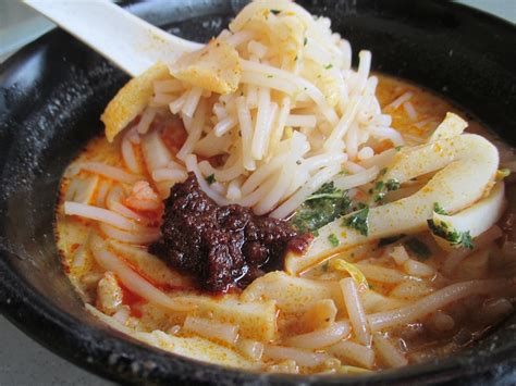 Get a tantalising taste of singapore for yourself with this spiced bowl of laksa. Top Hawker Food & Where To Find The Best Stalls In ...